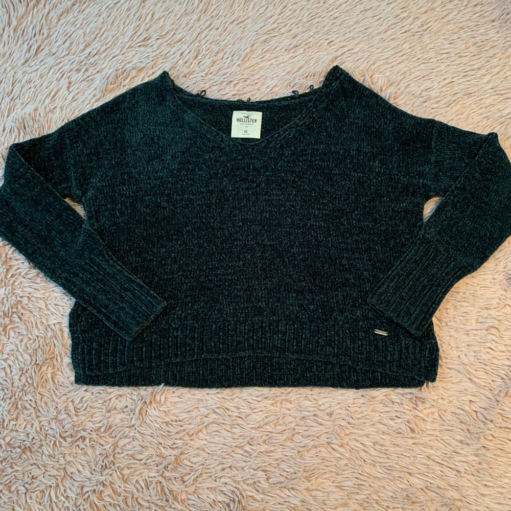 Hollister Green V-neck Cropped Chenille Sweater